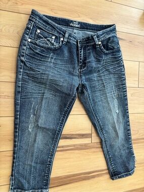 Women’s Miss Jeaniest Distressed Cropped Jeans - Dark Blue